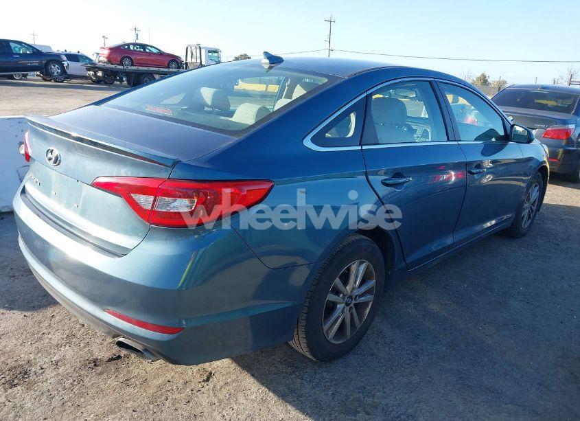 Photo 4 of 2015 Hyundai Sonata SE (VIN 5NPE24AF6FH162236)