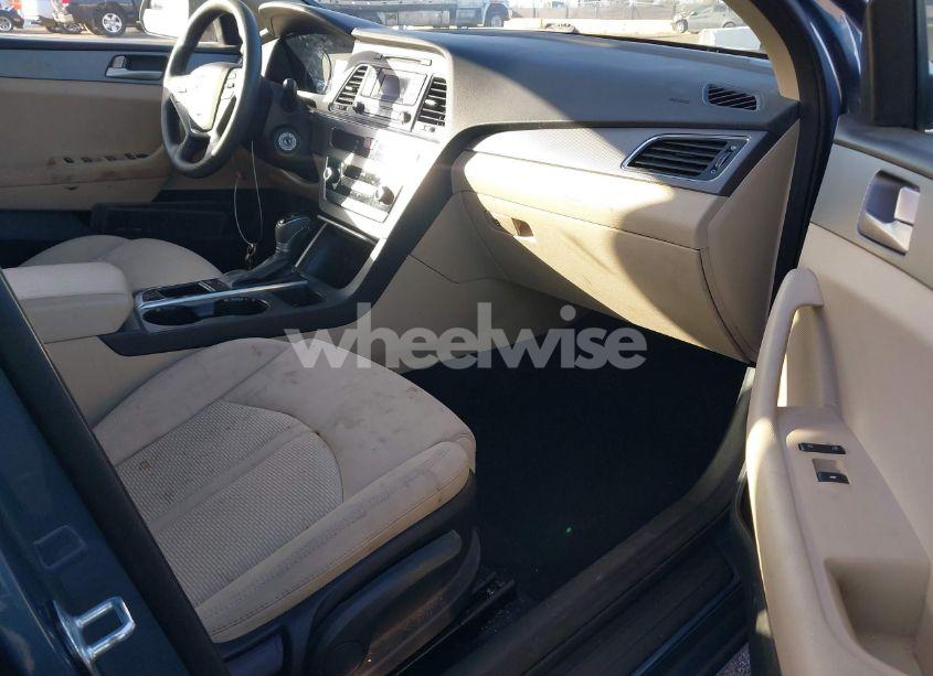 Photo 5 of 2015 Hyundai Sonata SE (VIN 5NPE24AF6FH162236)