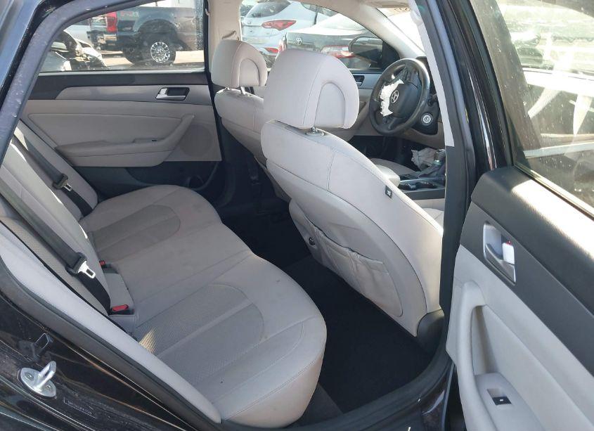 Photo 8 of 2015 Hyundai Sonata SE (VIN 5NPE24AF6FH171549)