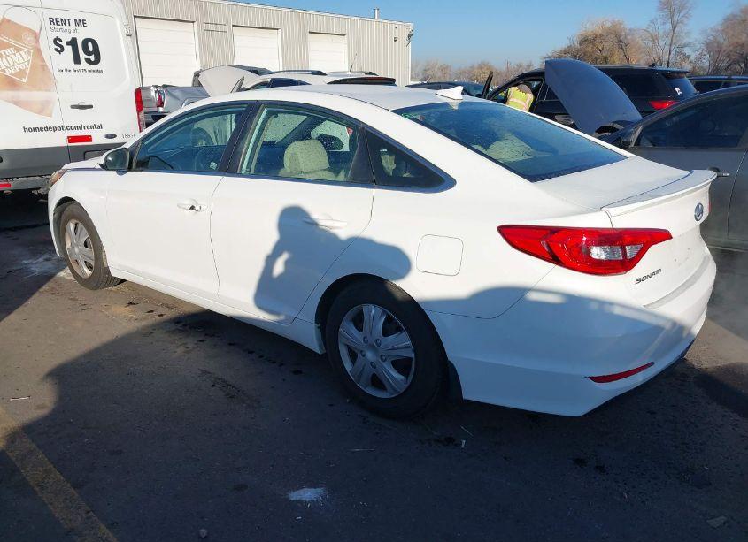 Photo 3 of 2015 Hyundai Sonata SE (VIN 5NPE24AF6FH171874)