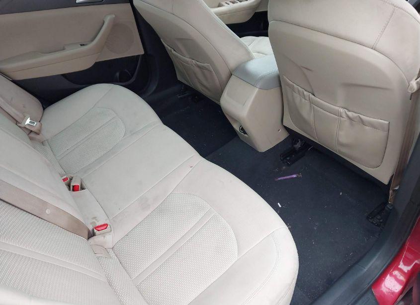 Photo 8 of 2015 Hyundai Sonata SE (VIN 5NPE24AF6FH174404)
