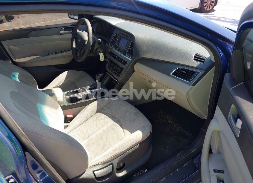 Photo 5 of 2015 Hyundai Sonata SE (VIN 5NPE24AF6FH185323)