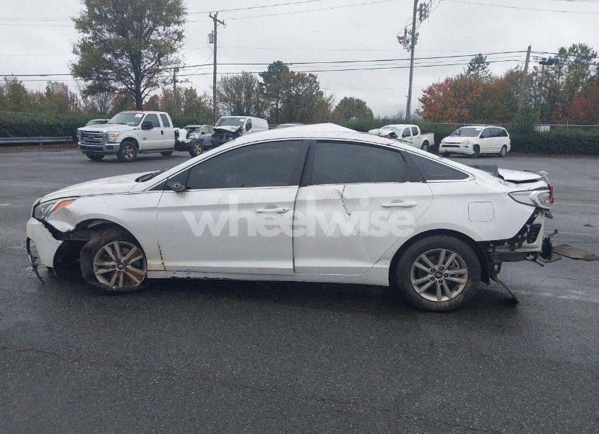 Photo 14 of 2015 Hyundai Sonata SE (VIN 5NPE24AF6FH203190)