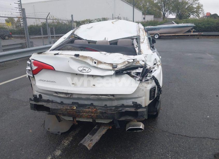 Photo 16 of 2015 Hyundai Sonata SE (VIN 5NPE24AF6FH203190)