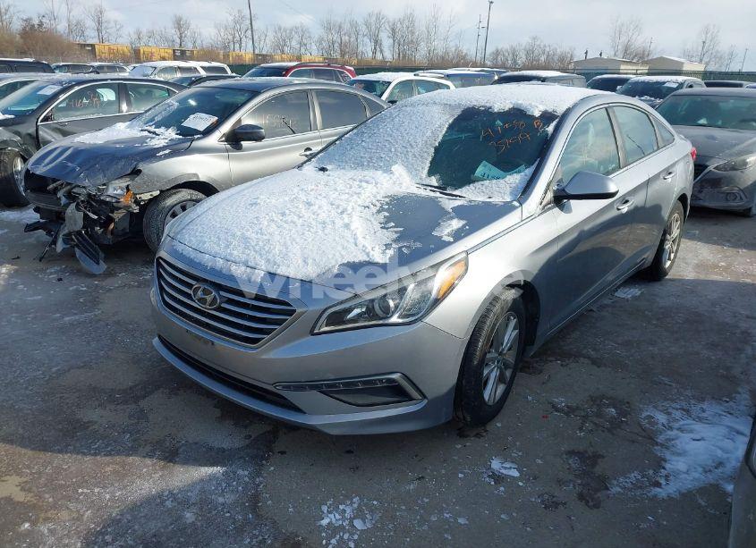 Photo 6 of 2015 Hyundai Sonata SE (VIN 5NPE24AF6FH211046)