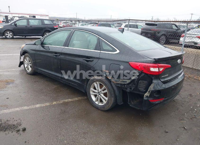 Photo 3 of 2015 Hyundai Sonata SE (VIN 5NPE24AF6FH218398)