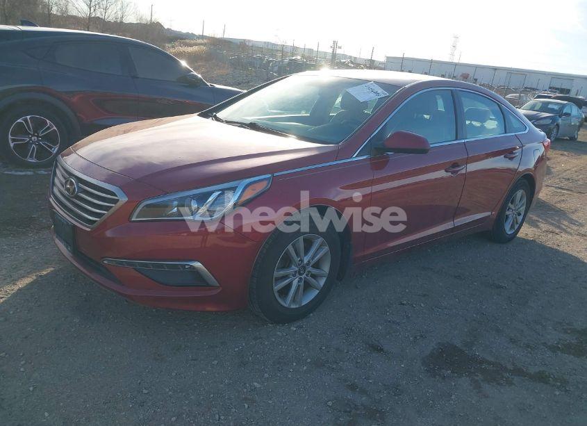 Photo 2 of 2015 Hyundai Sonata SE (VIN 5NPE24AF6FH219048)