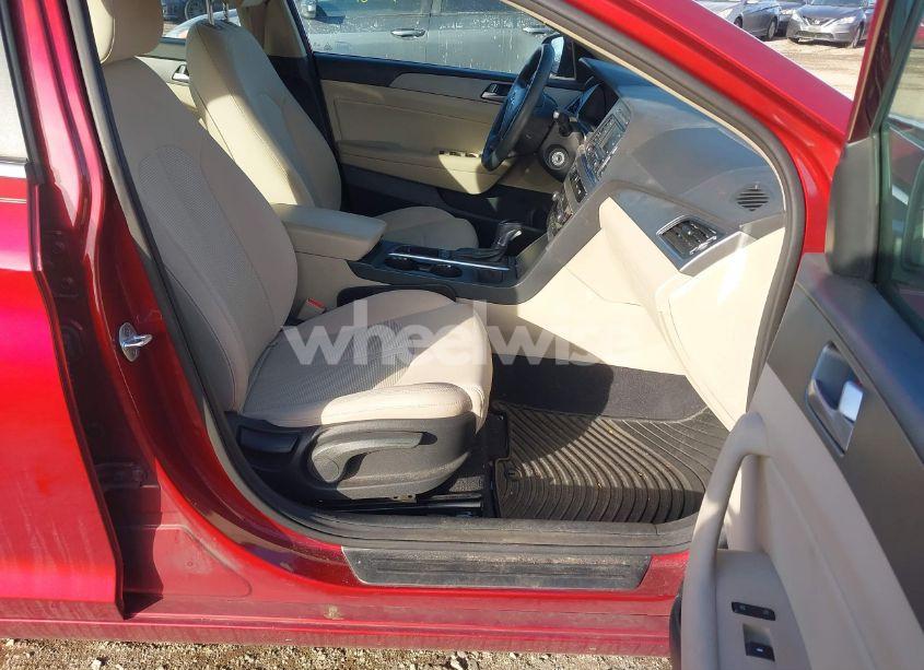 Photo 5 of 2015 Hyundai Sonata SE (VIN 5NPE24AF6FH219048)