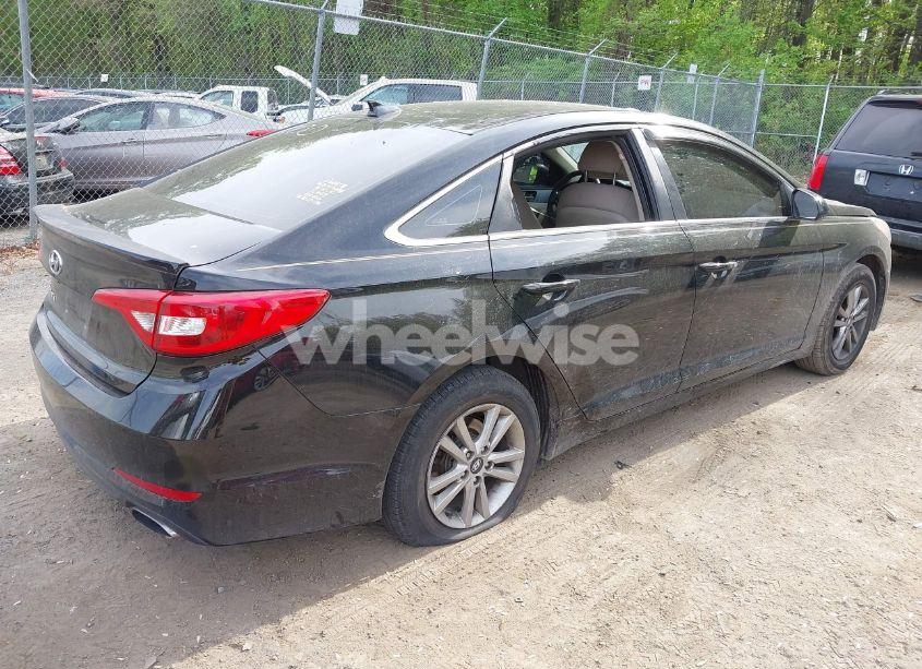 Photo 4 of 2015 Hyundai Sonata SE (VIN 5NPE24AF6FH219700)