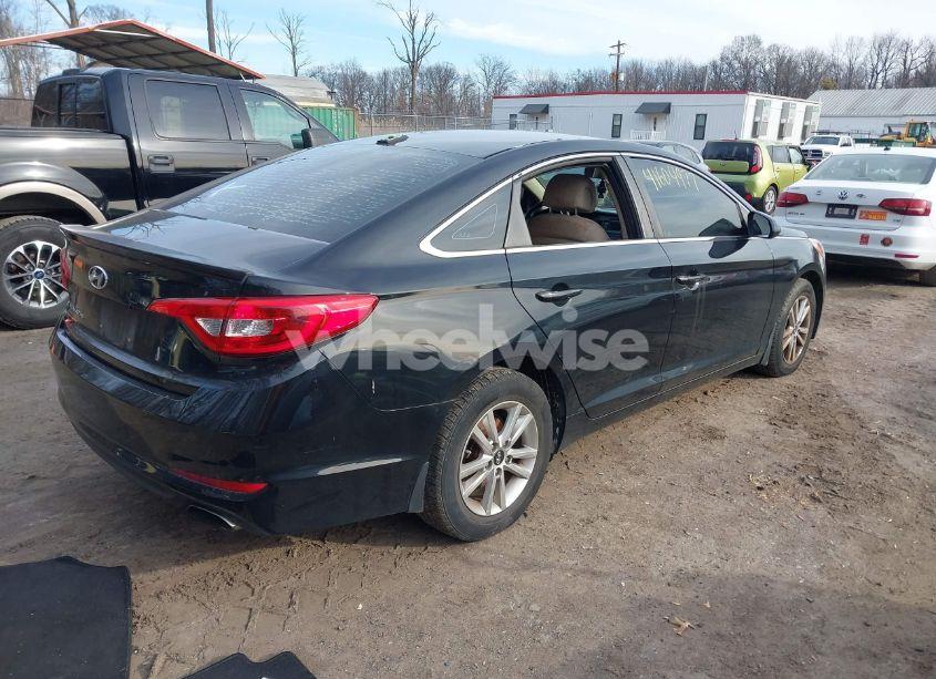 Photo 4 of 2015 Hyundai Sonata SE (VIN 5NPE24AF6FH222354)
