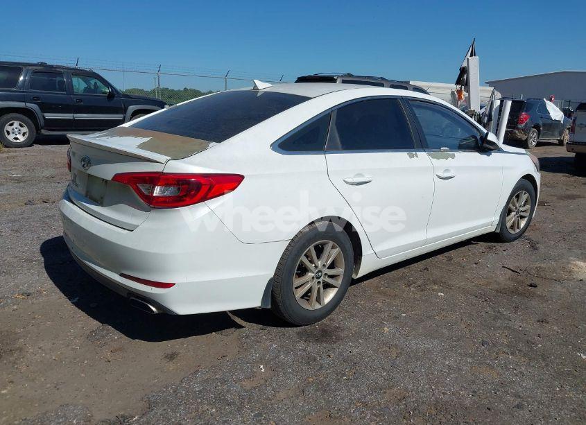 Photo 4 of 2015 Hyundai Sonata SE (VIN 5NPE24AF6FH226906)