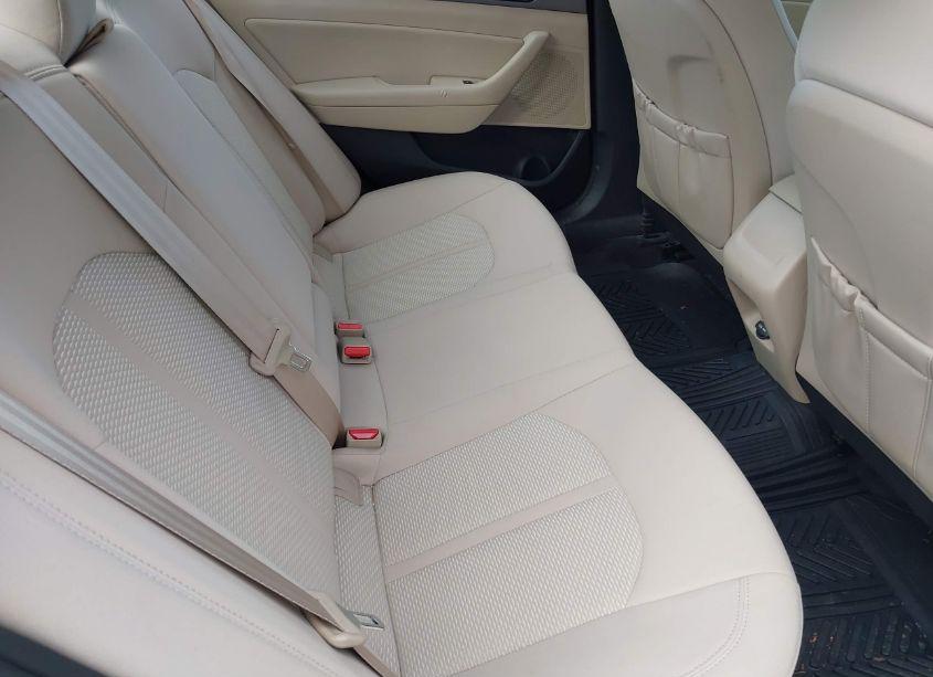 Photo 8 of 2015 Hyundai Sonata SE (VIN 5NPE24AF6FH230891)