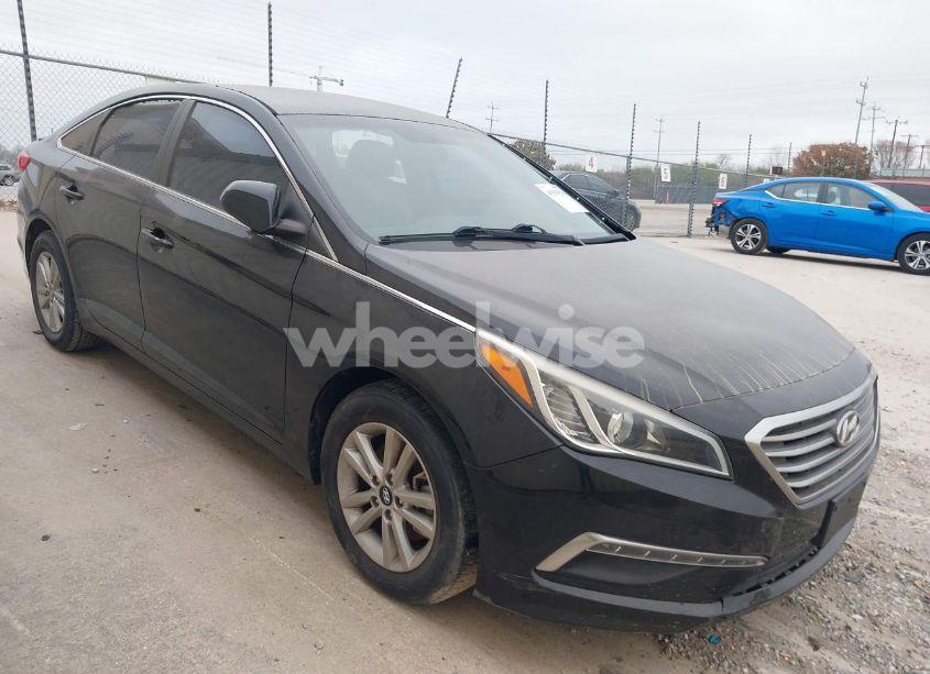 2015 Hyundai Sonata SE (VIN 5NPE24AF6FH239638) main photo