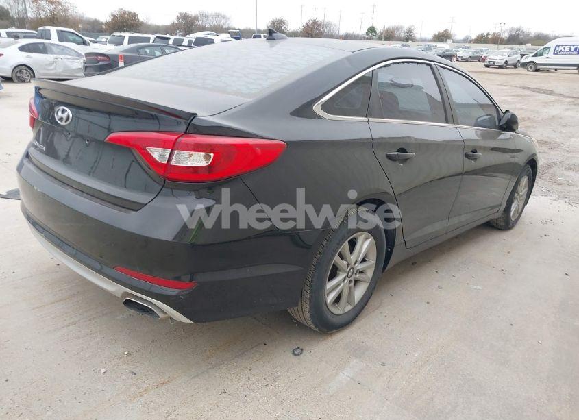 Photo 4 of 2015 Hyundai Sonata SE (VIN 5NPE24AF6FH239638)