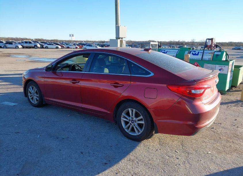 Photo 3 of 2015 Hyundai Sonata SE (VIN 5NPE24AF6FH243267)
