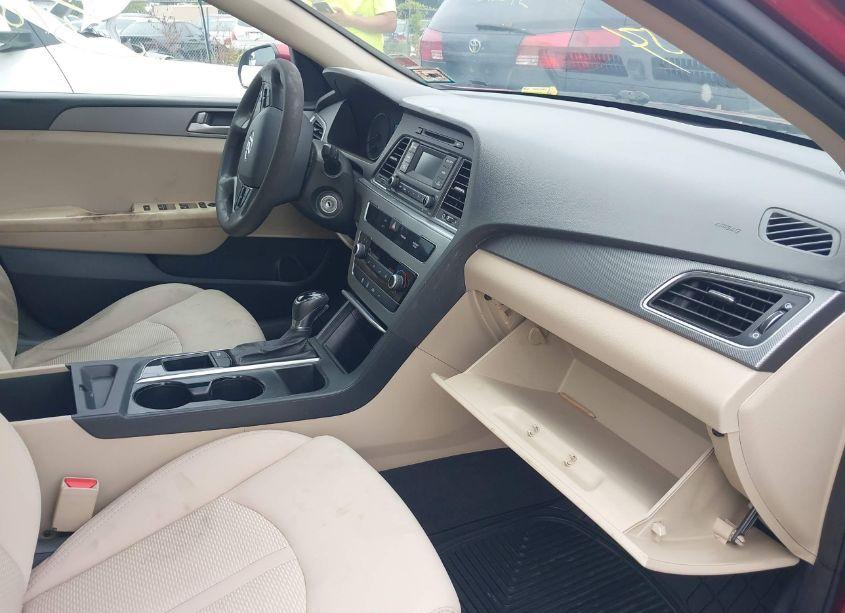 Photo 5 of 2015 Hyundai Sonata SE (VIN 5NPE24AF6FH243981)