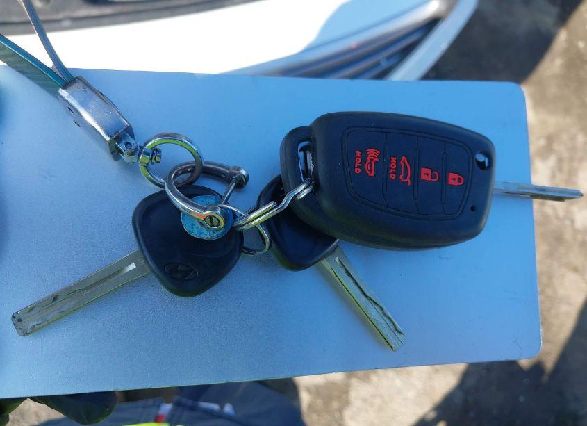 Photo 11 of 2015 Hyundai Sonata SE (VIN 5NPE24AF6FH245634)