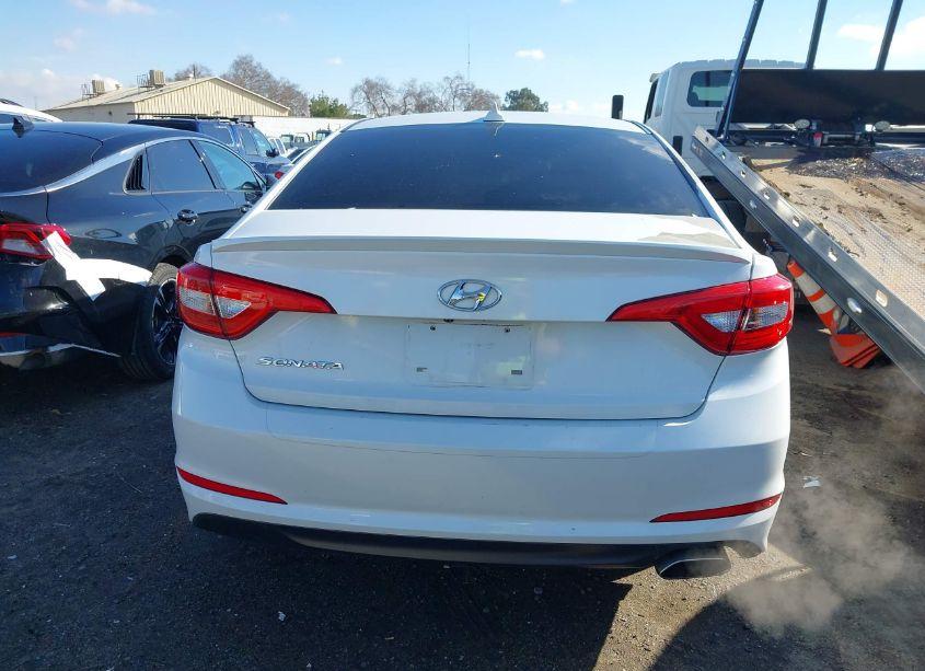 Photo 16 of 2015 Hyundai Sonata SE (VIN 5NPE24AF6FH245634)