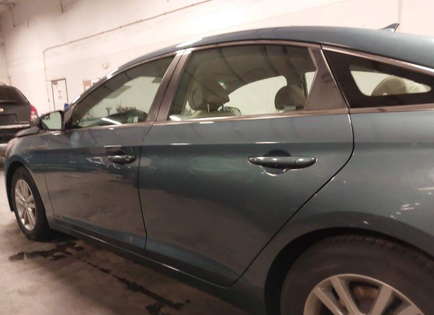 Photo 14 of 2015 Hyundai Sonata SE (VIN 5NPE24AF6FH250901)