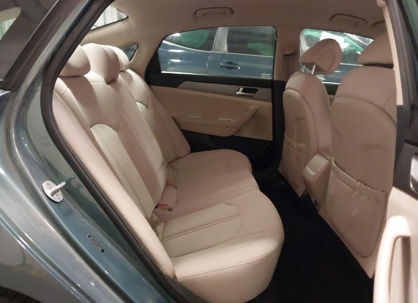 Photo 8 of 2015 Hyundai Sonata SE (VIN 5NPE24AF6FH250901)