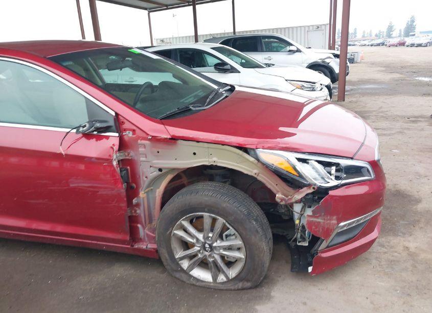 Photo 13 of 2015 Hyundai Sonata SE (VIN 5NPE24AF6FH259565)