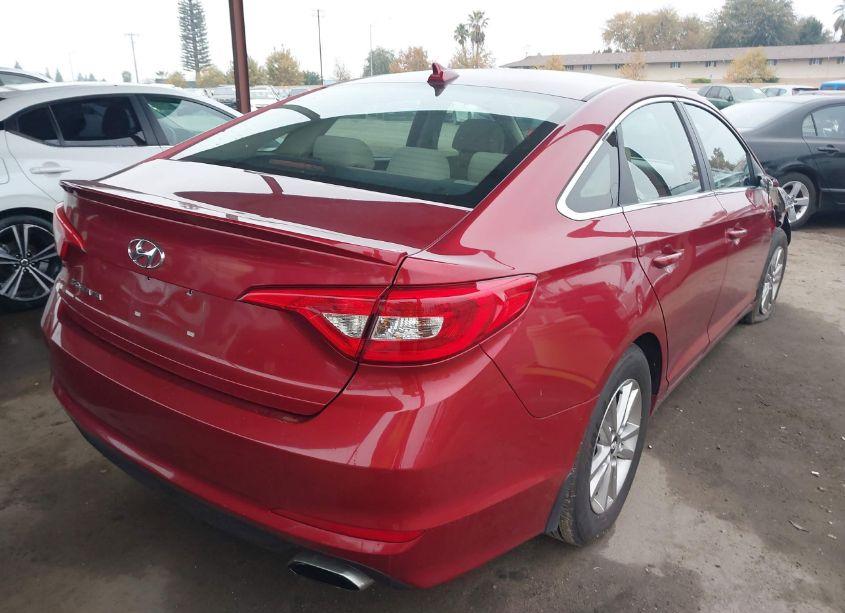 Photo 4 of 2015 Hyundai Sonata SE (VIN 5NPE24AF6FH259565)