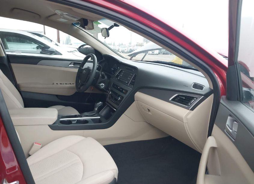 Photo 5 of 2015 Hyundai Sonata SE (VIN 5NPE24AF6FH259565)