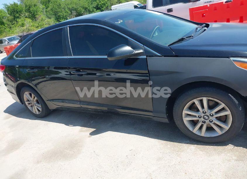 Photo 14 of 2016 Hyundai Sonata SE (VIN 5NPE24AF6GH275945)