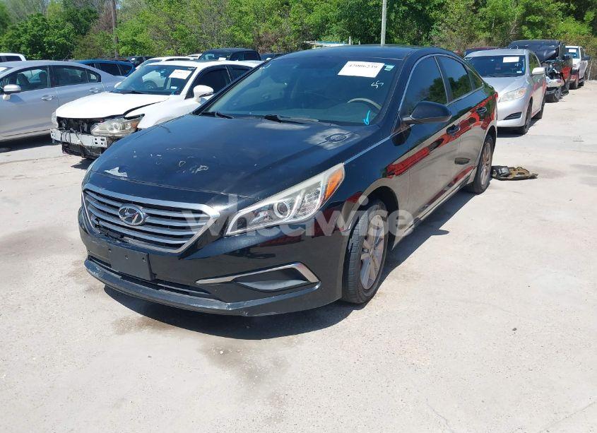Photo 2 of 2016 Hyundai Sonata SE (VIN 5NPE24AF6GH275945)