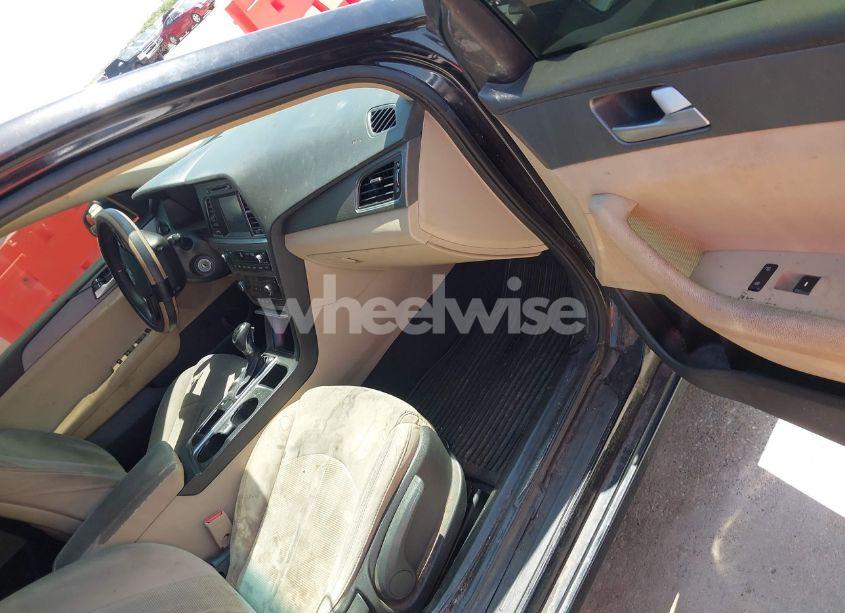 Photo 5 of 2016 Hyundai Sonata SE (VIN 5NPE24AF6GH275945)