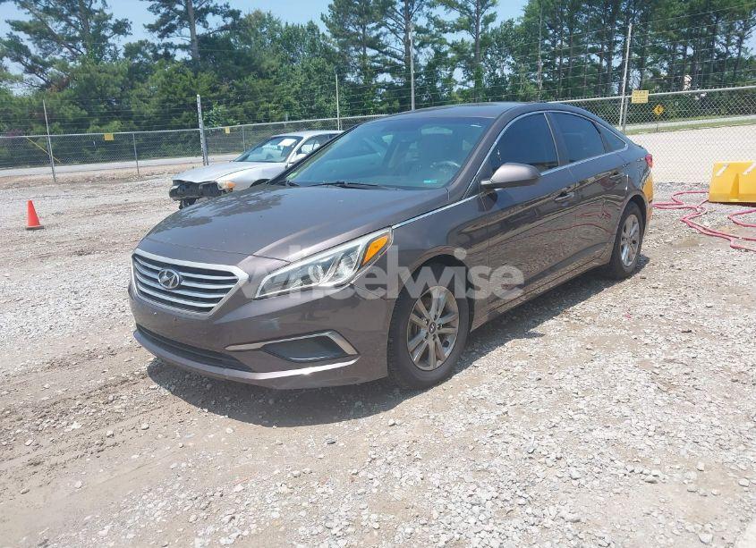 Photo 2 of 2016 Hyundai Sonata SE (VIN 5NPE24AF6GH276416)