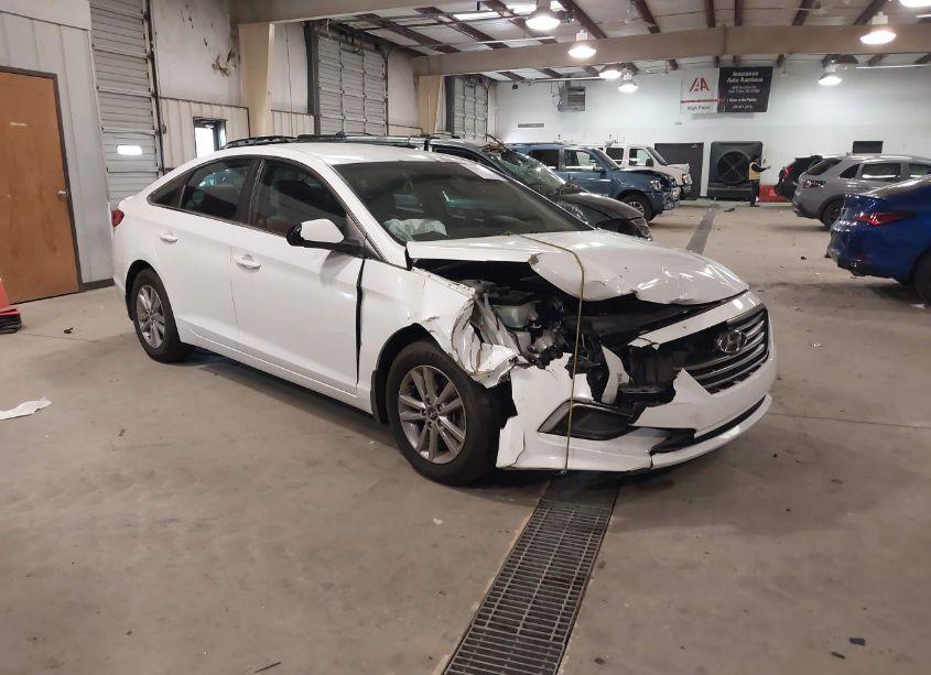 2016 Hyundai Sonata SE (VIN 5NPE24AF6GH291143) main photo