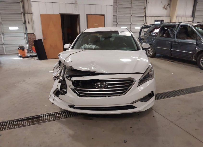 Photo 13 of 2016 Hyundai Sonata SE (VIN 5NPE24AF6GH291143)
