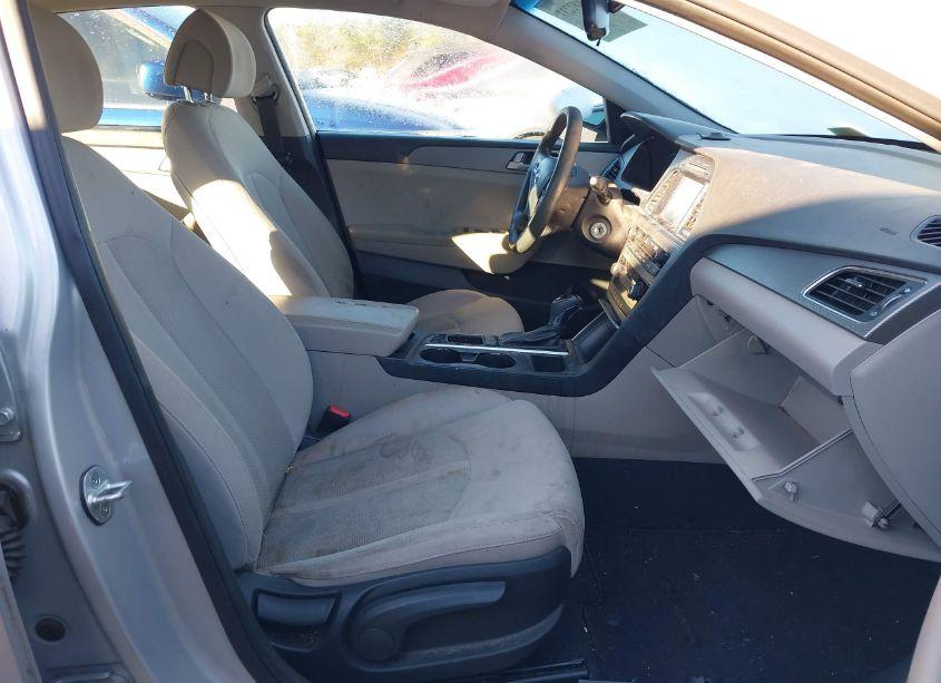Photo 5 of 2016 Hyundai Sonata SE (VIN 5NPE24AF6GH297329)