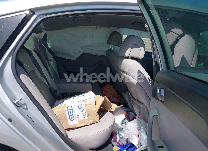 Photo 8 of 2016 Hyundai Sonata SE (VIN 5NPE24AF6GH303355)