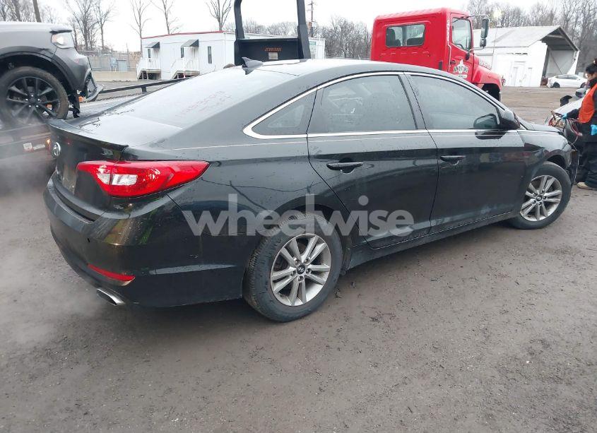 Photo 4 of 2016 Hyundai Sonata SE (VIN 5NPE24AF6GH315358)