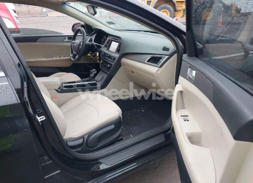 Photo 5 of 2016 Hyundai Sonata SE (VIN 5NPE24AF6GH315358)