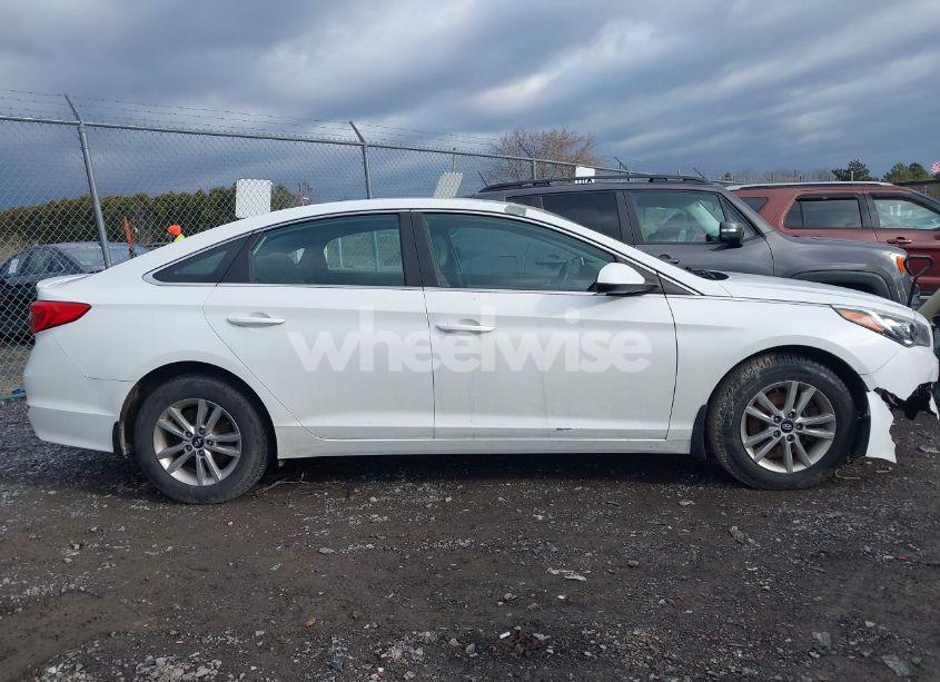 Photo 13 of 2016 Hyundai Sonata SE (VIN 5NPE24AF6GH321984)