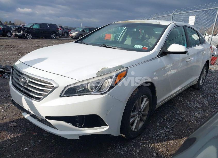 Photo 2 of 2016 Hyundai Sonata SE (VIN 5NPE24AF6GH321984)
