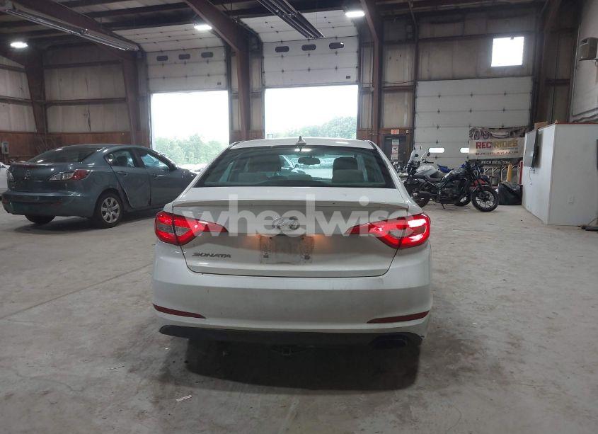 Photo 16 of 2016 Hyundai Sonata SE (VIN 5NPE24AF6GH377178)