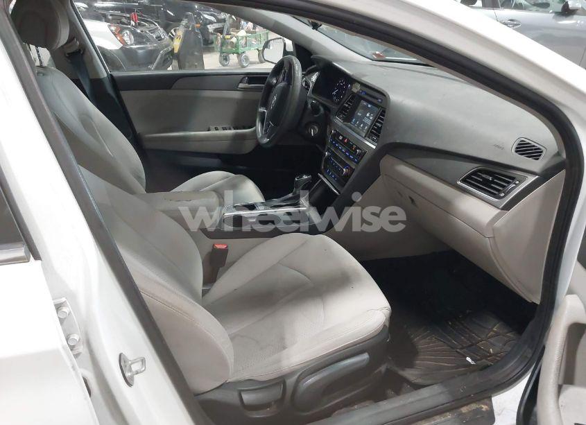 Photo 5 of 2016 Hyundai Sonata SE (VIN 5NPE24AF6GH377178)