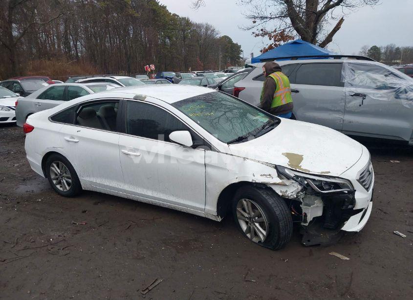 Photo 12 of 2016 Hyundai Sonata SE (VIN 5NPE24AF6GH379366)