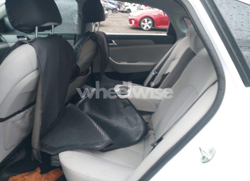 Photo 8 of 2016 Hyundai Sonata SE (VIN 5NPE24AF6GH379366)