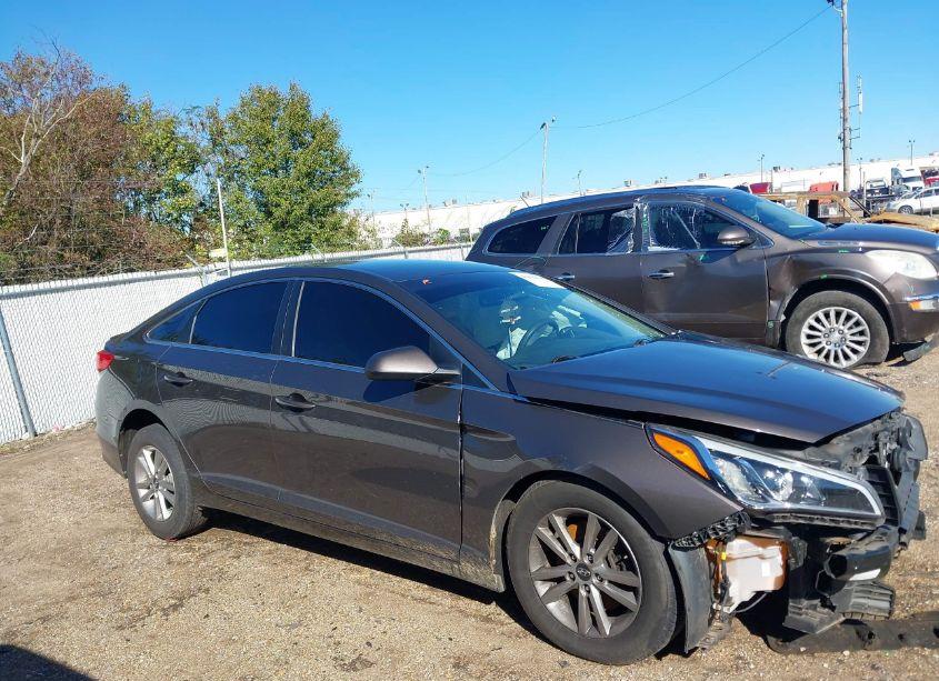 Photo 13 of 2016 Hyundai Sonata SE (VIN 5NPE24AF6GH379898)