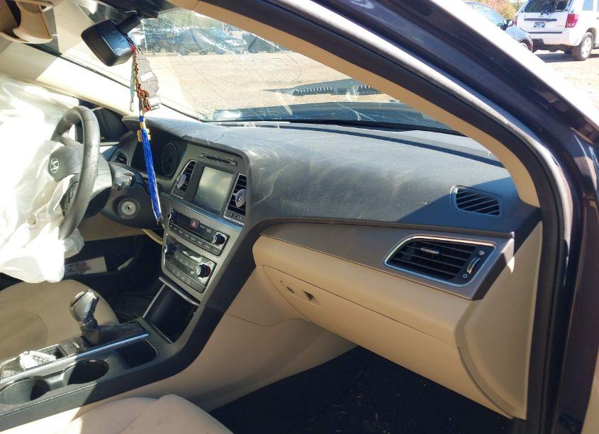 Photo 5 of 2016 Hyundai Sonata SE (VIN 5NPE24AF6GH379898)