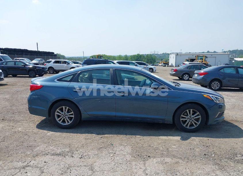 Photo 13 of 2016 Hyundai Sonata SE (VIN 5NPE24AF6GH380047)