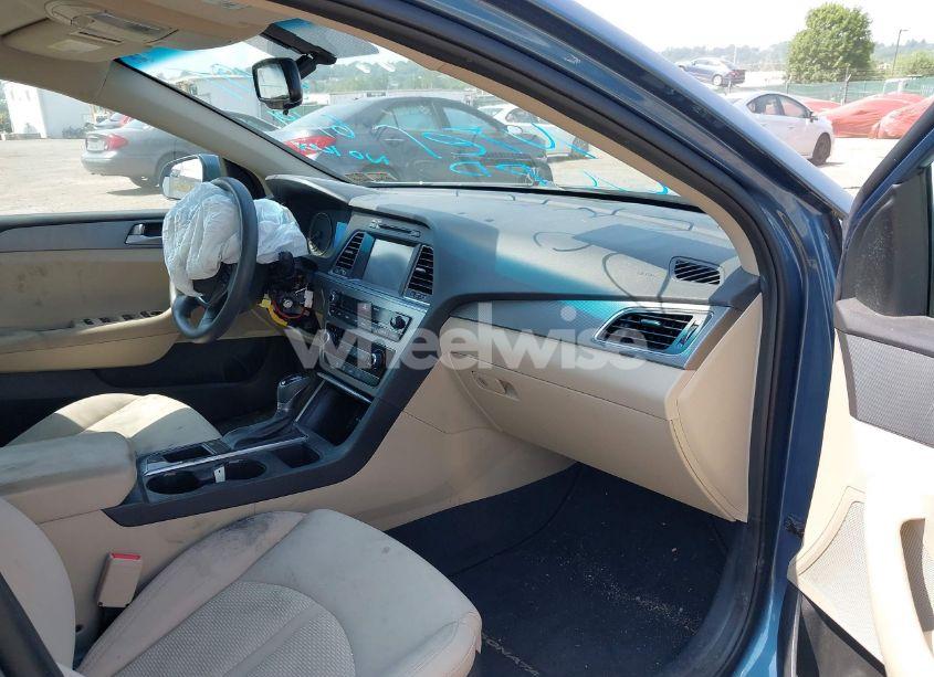 Photo 5 of 2016 Hyundai Sonata SE (VIN 5NPE24AF6GH380047)