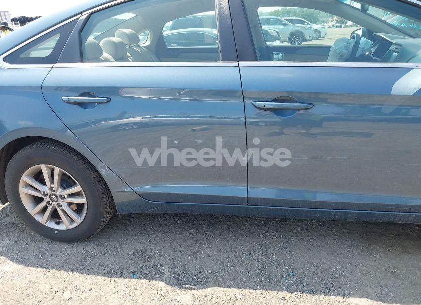 Photo 6 of 2016 Hyundai Sonata SE (VIN 5NPE24AF6GH380047)