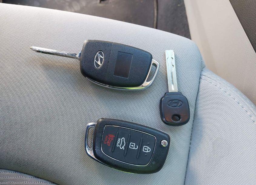 Photo 11 of 2016 Hyundai Sonata SE (VIN 5NPE24AF6GH390478)