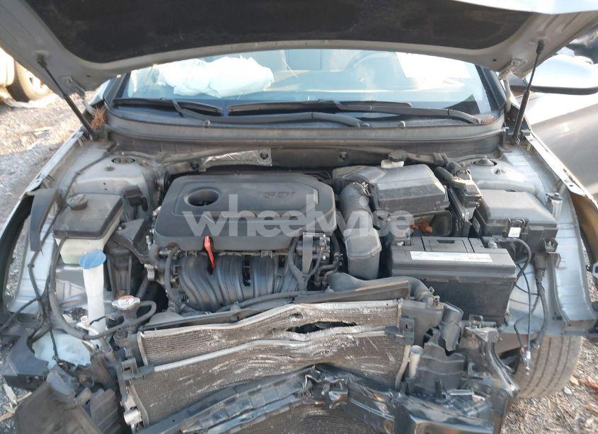 Photo 10 of 2016 Hyundai Sonata SE (VIN 5NPE24AF6GH429716)